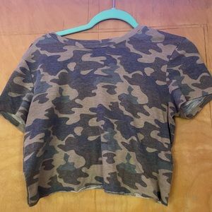 camo crop top